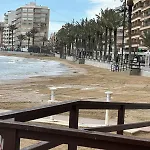 With A Pool Near 아파트