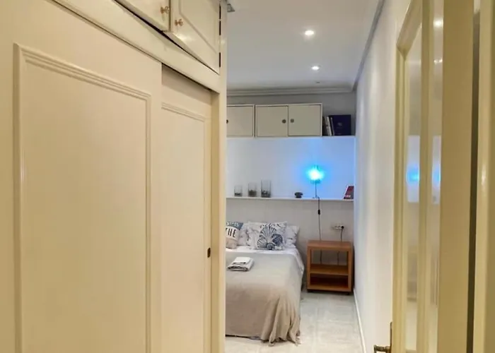 With A Pool Near Lejlighed *